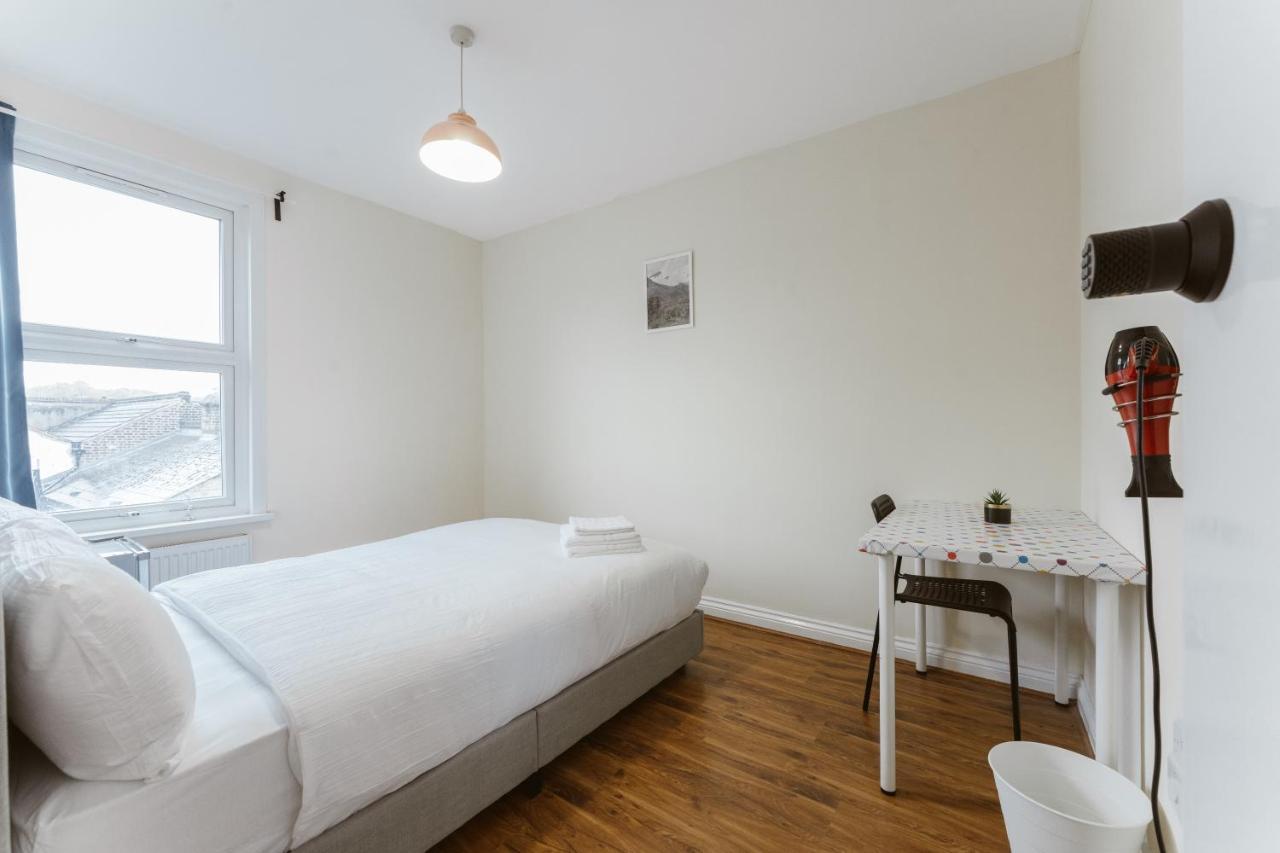 Mile End Rooms 57A Лондон Екстериор снимка
