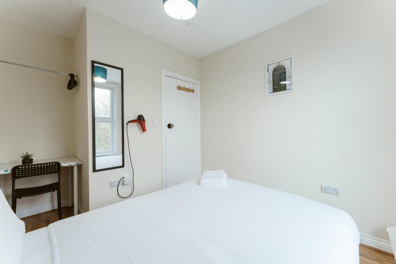 Mile End Rooms 57A Лондон Екстериор снимка